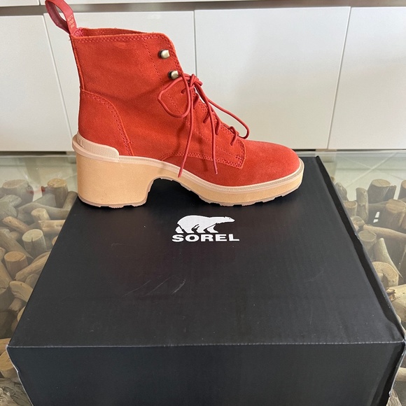 SOREL Hi-Line Heel Lace Waterproof Leather Boots - Picture 1 of 9